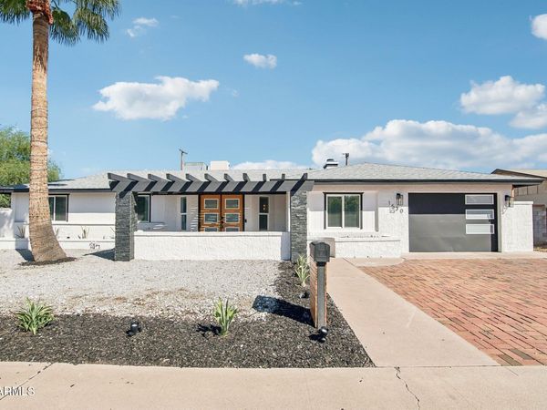 1530 W DUNLAP Avenue, Phoenix, AZ 85021