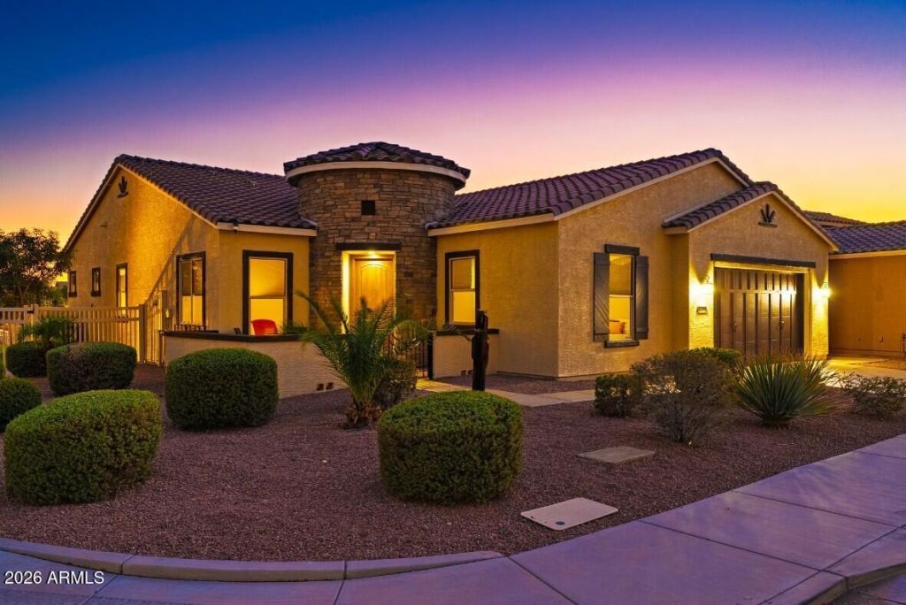 41679 W SUMMER SUN Lane, Maricopa, AZ 85138