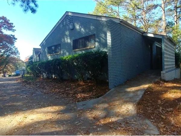 2049 Perkerson Road , Atlanta, GA 30310