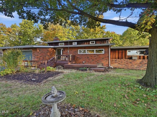 6420 Hilltop Lane, Maumee, OH 43537