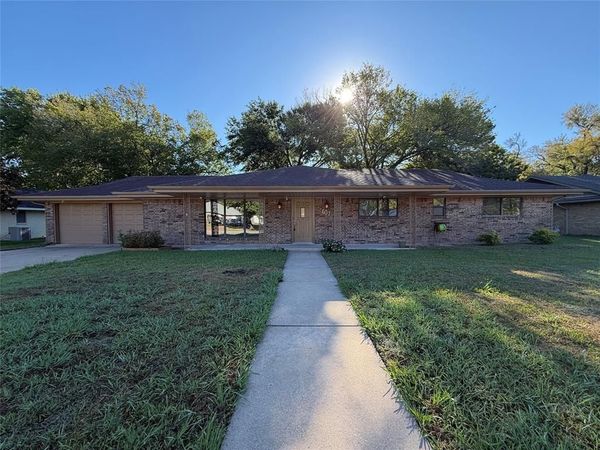 607 Turtle Creek Drive , Greenville, TX 75402