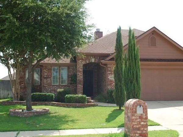 10332 Bear Creek Trail , Fort Worth, TX 76244