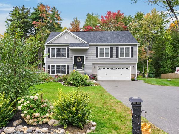 562 Ny Highway 355, Wynantskill, NY 12198