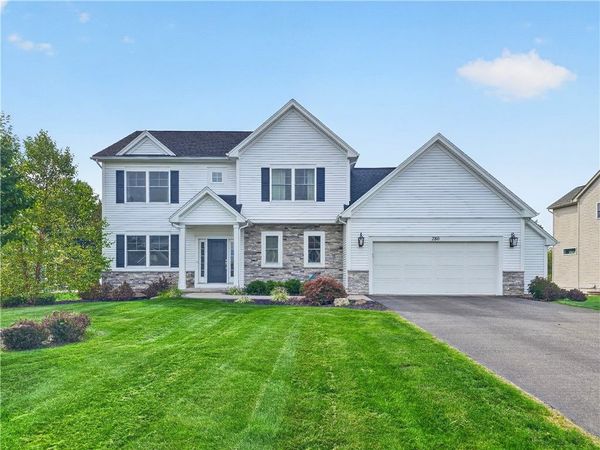 280 Gallant Fox Lane , Webster, NY 14580