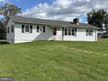 14149 S MIDDLE ROAD , EDINBURG, VA 22824