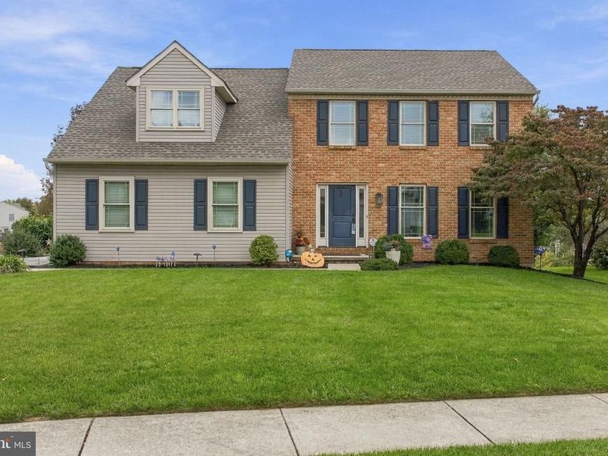 600 Redwood Drive, Lancaster, PA 17602 Main Photo