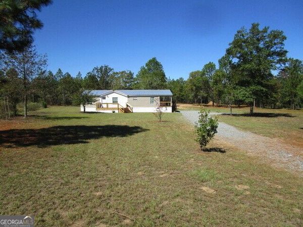 146 Oakland Way, Box Springs, GA 31801