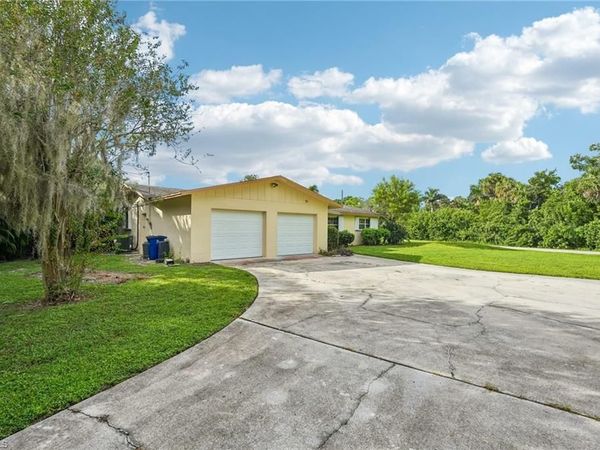 51 Lagoon DR , NORTH FORT MYERS, FL 33903