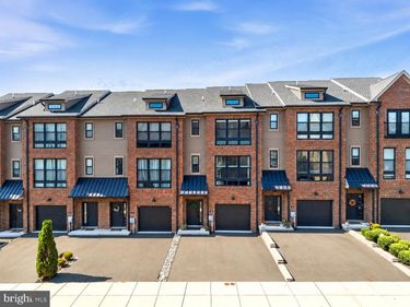 10 SIENNA PLACE, FEASTERVILLE TREVOSE, PA 19053