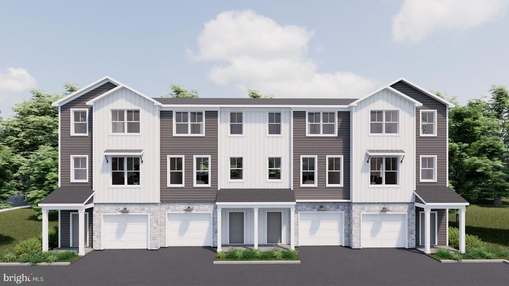 24 E KESTREL DRIVE, DENVER, PA 17517
