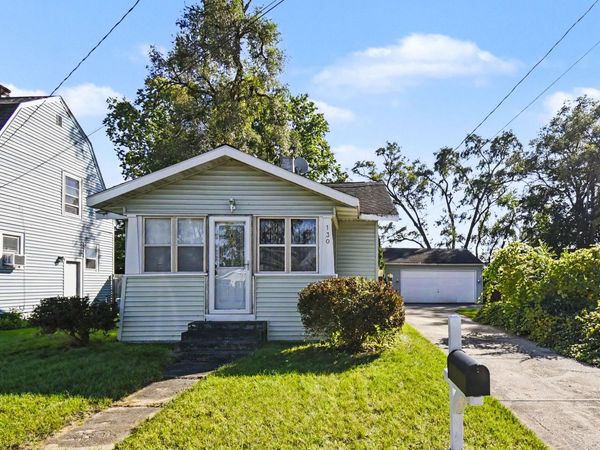 130 Coolidge Street SW, Wyoming, MI 49548