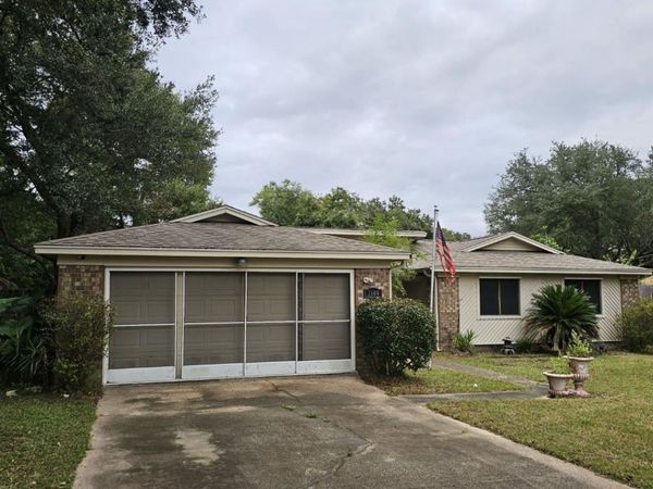 2149 Yardley Cir, Pensacola, FL 32526