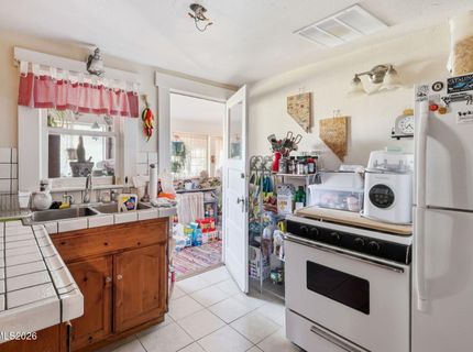 452 Holcomb Avenue, Reno, NV 89502 Photo