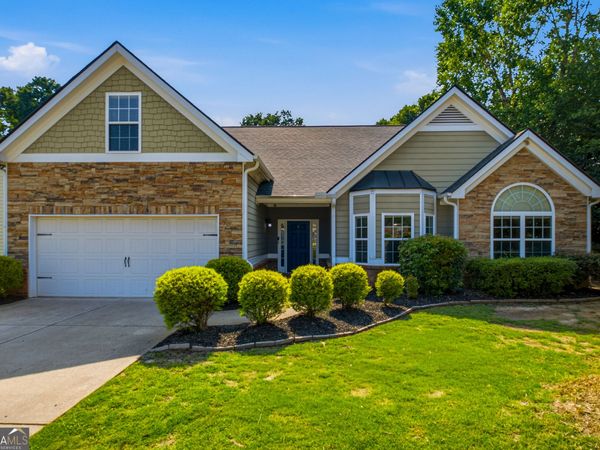 6204 Cove Creek Drive, Flowery Branch, GA 30542