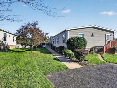 8 ORCHARD STREET , FREDERICKSBURG, PA 17026
