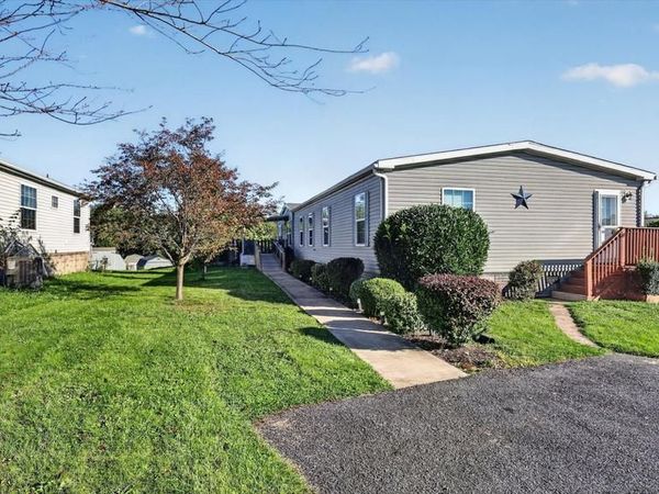 8 ORCHARD STREET , FREDERICKSBURG, PA 17026