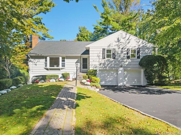 97 Runyon Place , Scarsdale, NY 10583