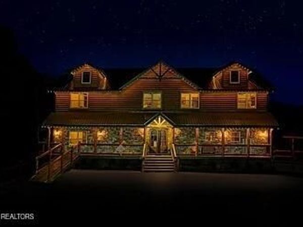 1175 Woodland Trek Lane, Sevierville, TN 37876