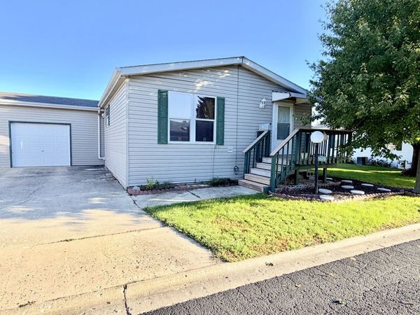 452B Meadowlark Circle , Sandwich, IL 60548