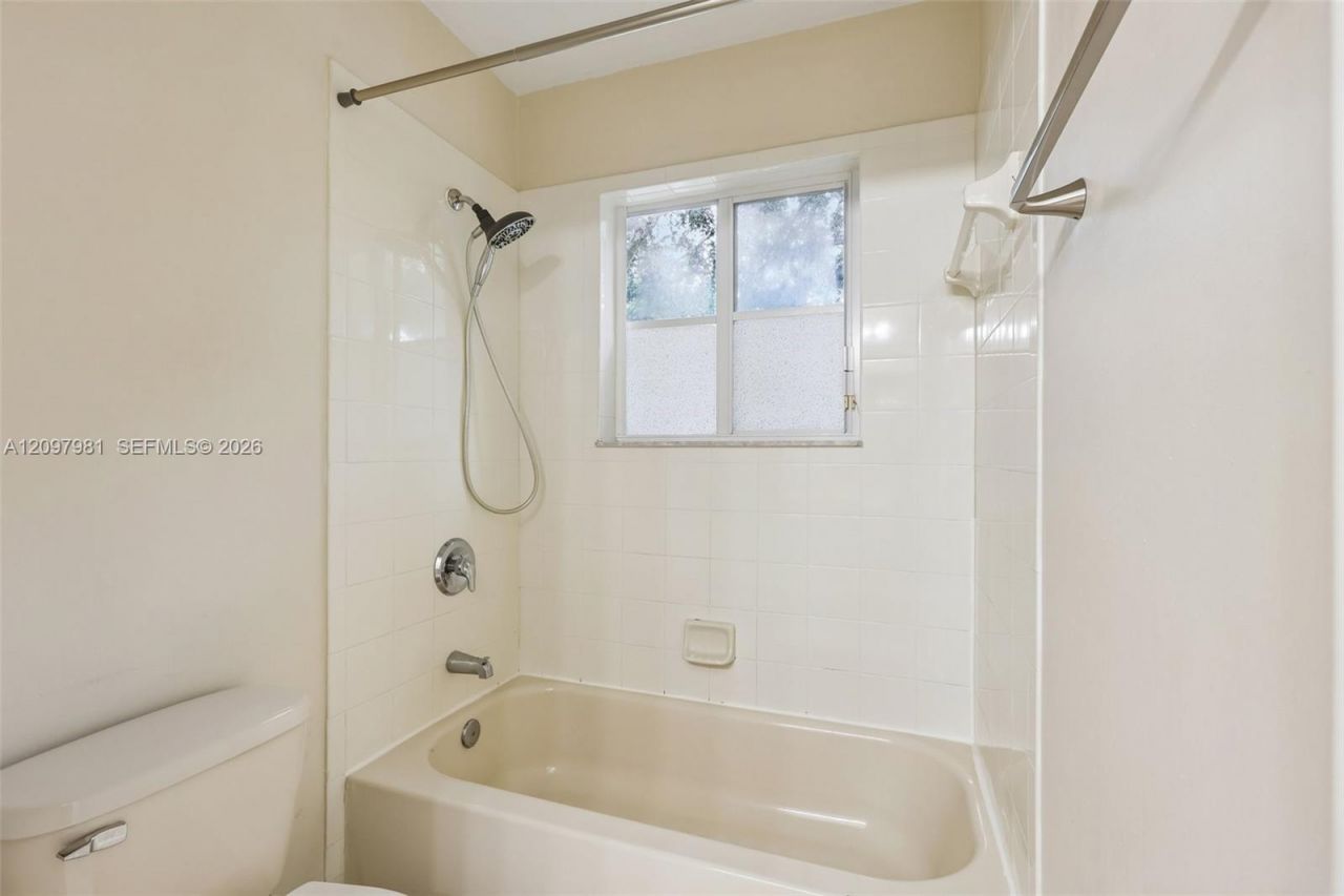 8944 SW 19th St , Unit 907, Miramar, FL 33025 Photo