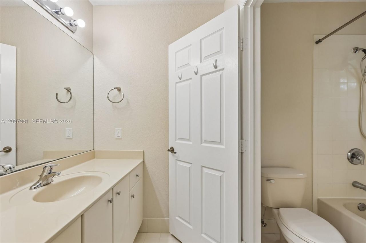 8944 SW 19th St , Unit 907, Miramar, FL 33025 Photo