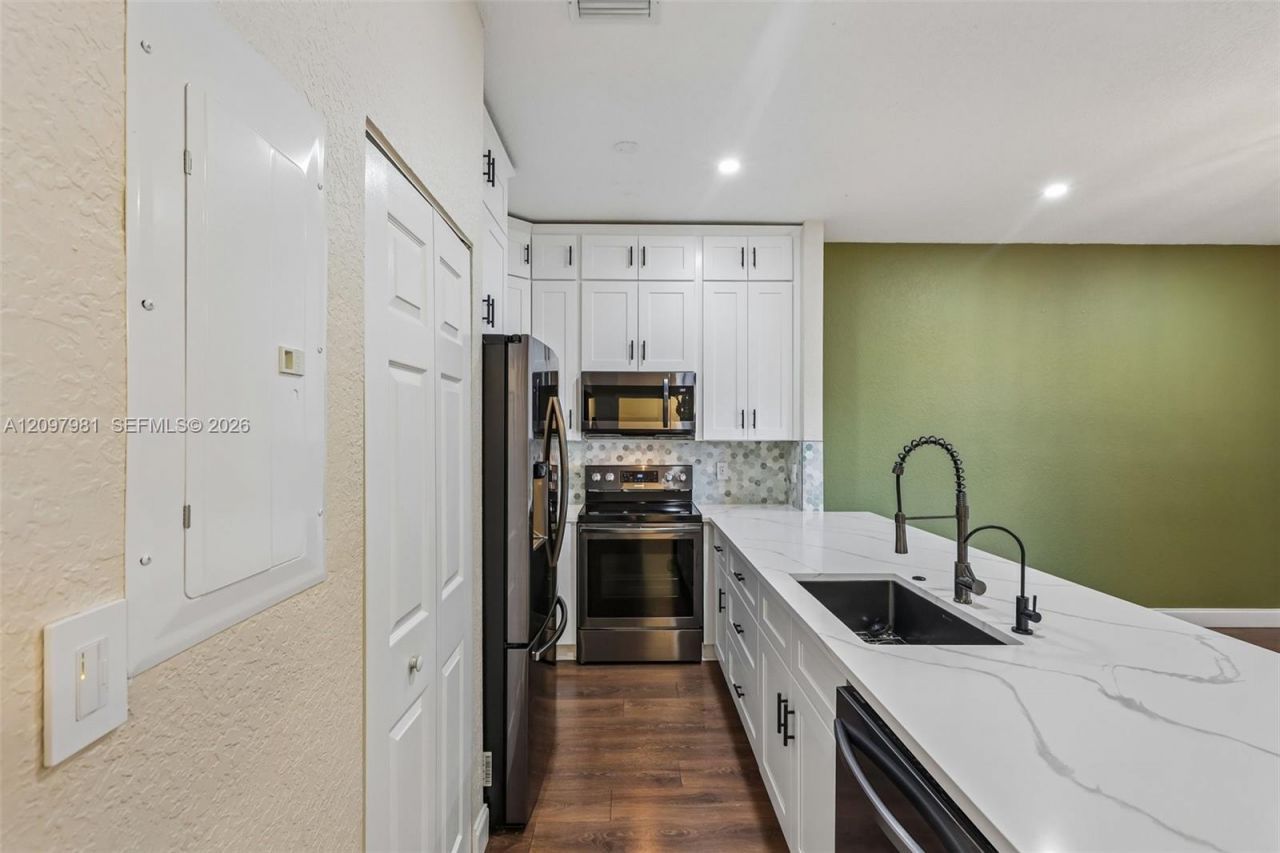 8944 SW 19th St , Unit 907, Miramar, FL 33025 Photo