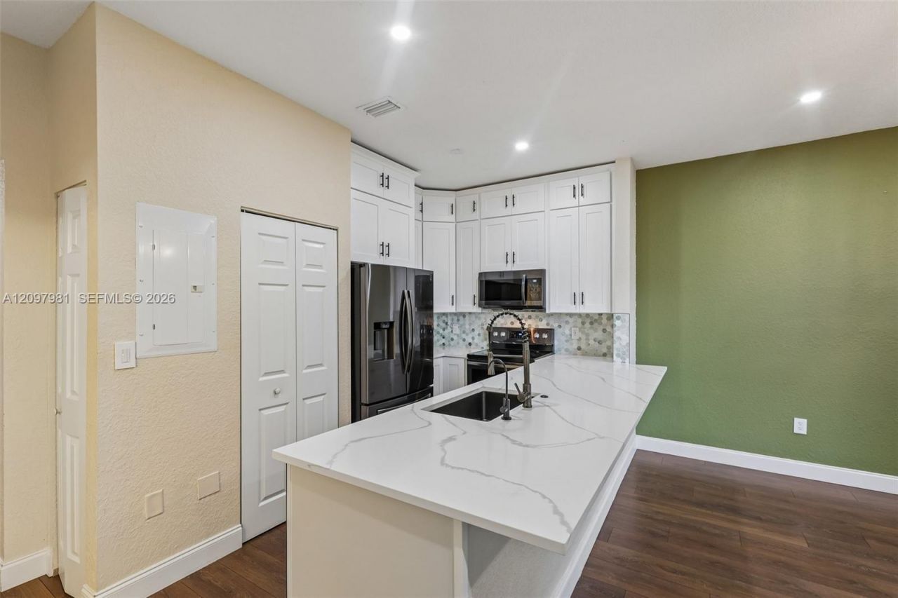 8944 SW 19th St , Unit 907, Miramar, FL 33025 Photo