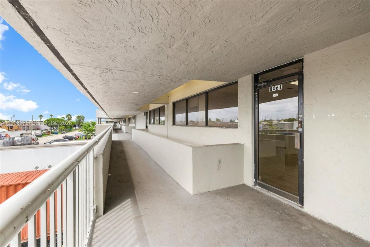 8061 NW 67th St , Unit 17, Medley, FL 33166 Photo