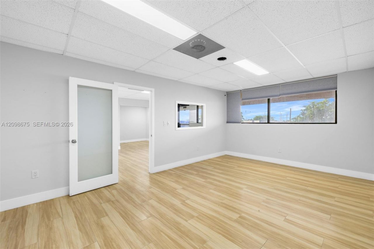 8061 NW 67th St , Unit 17, Medley, FL 33166 Photo