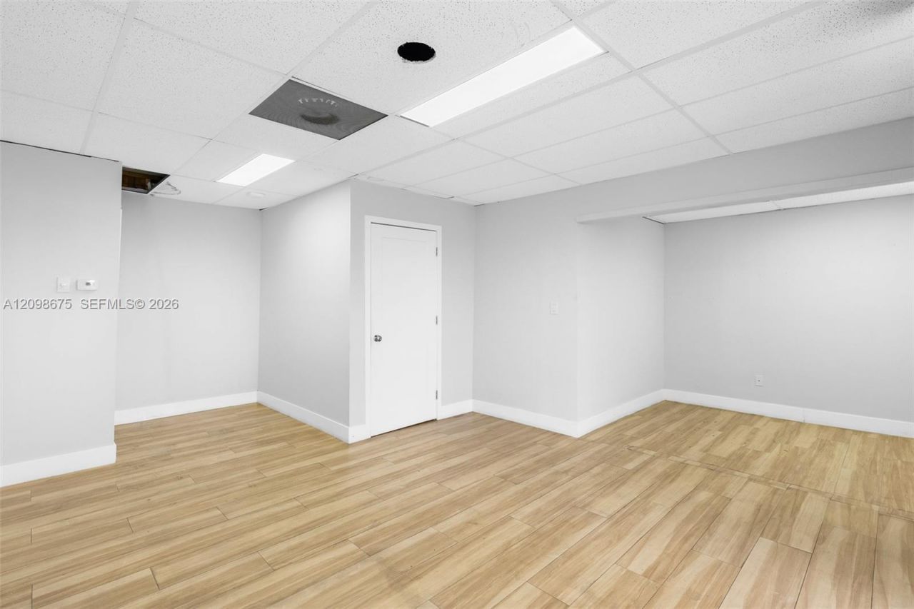 8061 NW 67th St , Unit 17, Medley, FL 33166 Photo