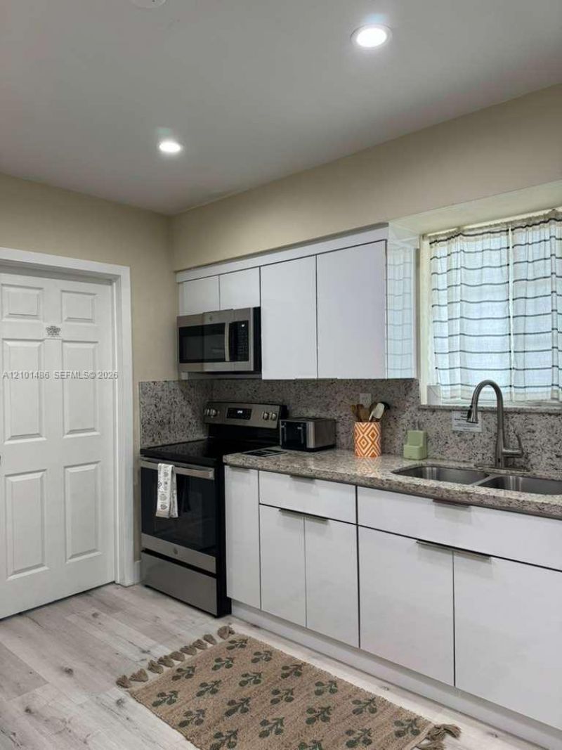 821 NW 173rd Ter , Miami Gardens, FL 33169 Photo
