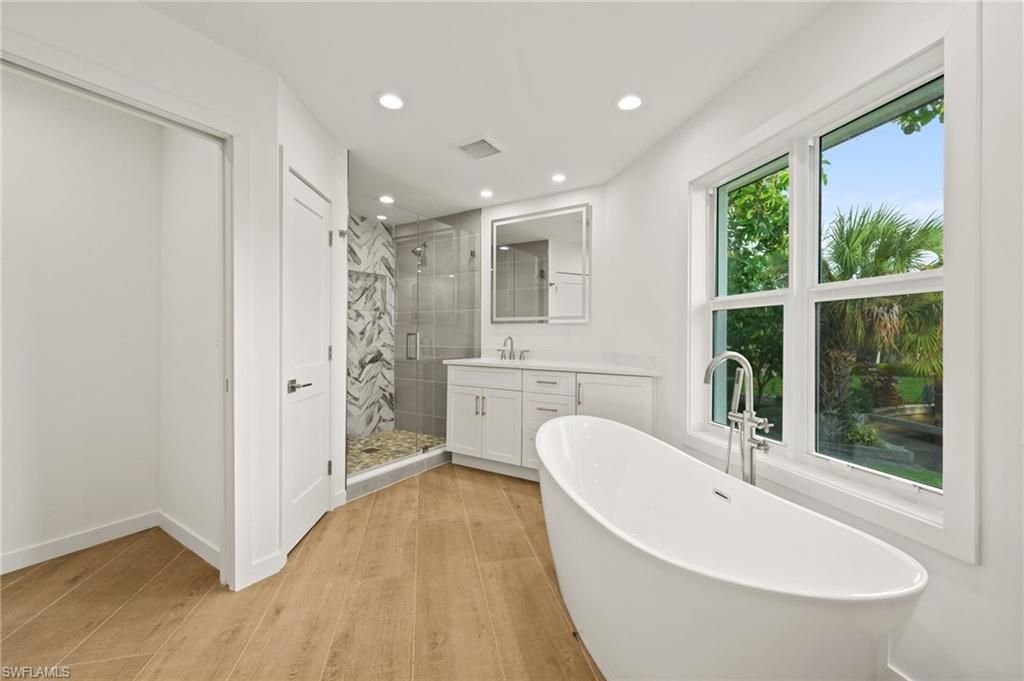 2105 Sheepshead Dr , Naples, FL 34102 Photo