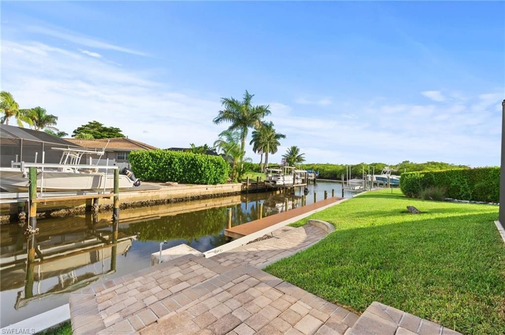 2105 Sheepshead Dr , Naples, FL 34102 Photo