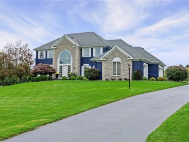4 Vineyard Hill, Fairport, NY 14450