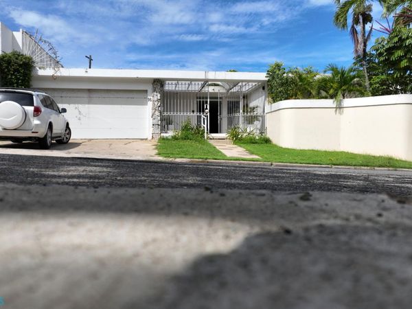 Calle 2, Unit 16, Arecibo, PR 00612