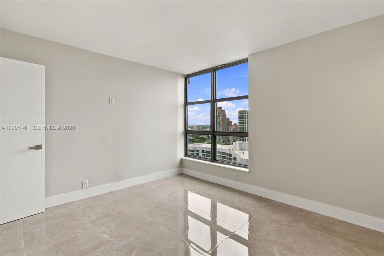 19101 NE 36th Ct, Unit 2705, Aventura, FL 33180 Photo