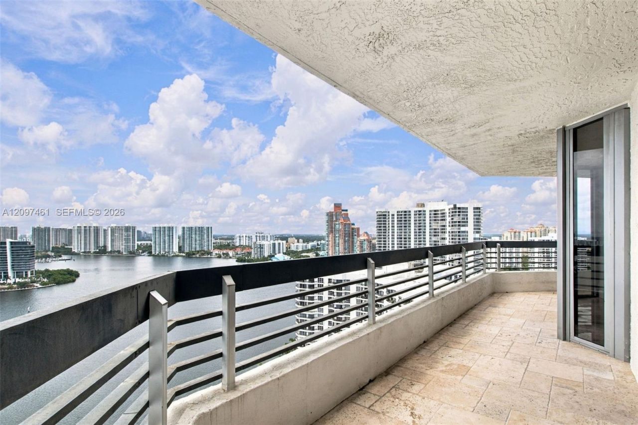 19101 NE 36th Ct, Unit 2705, Aventura, FL 33180 Photo