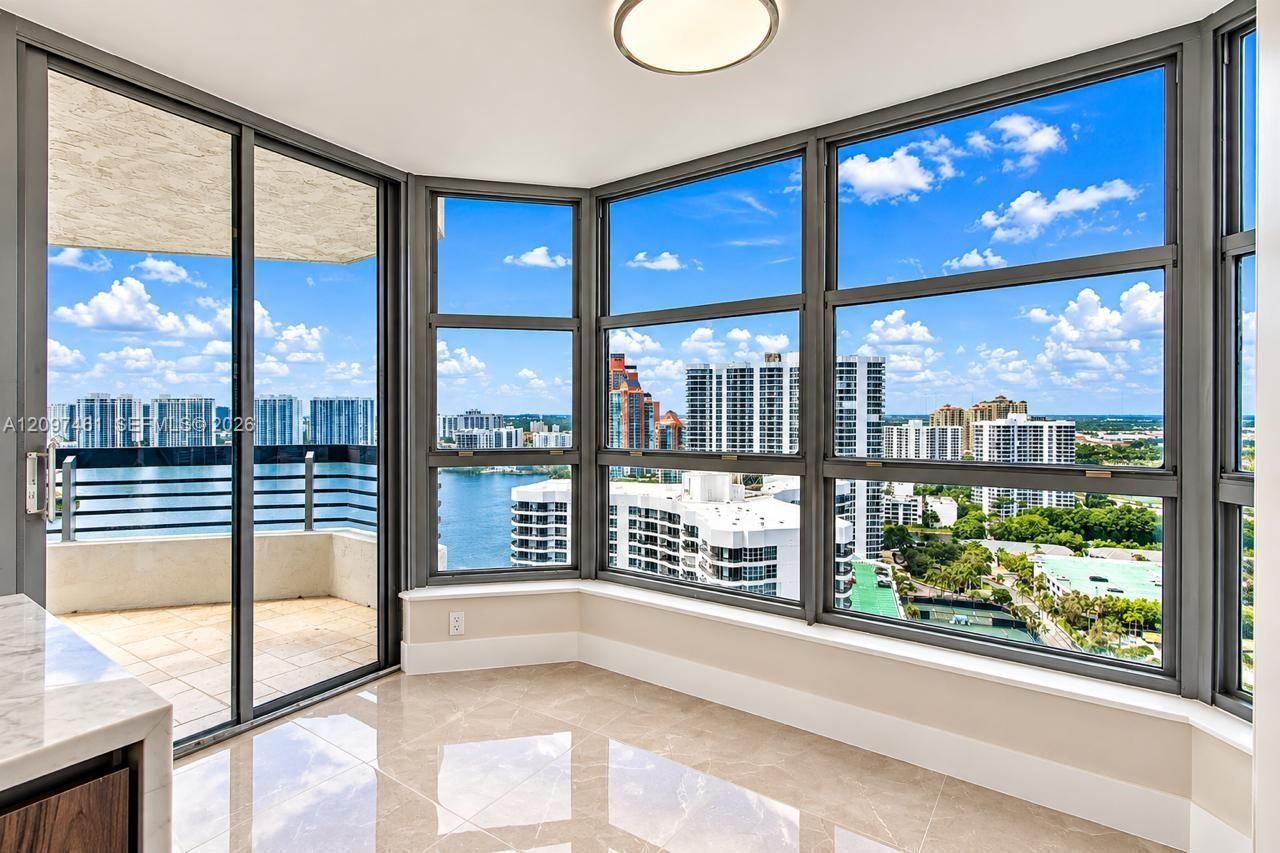 19101 NE 36th Ct, Unit 2705, Aventura, FL 33180 Photo