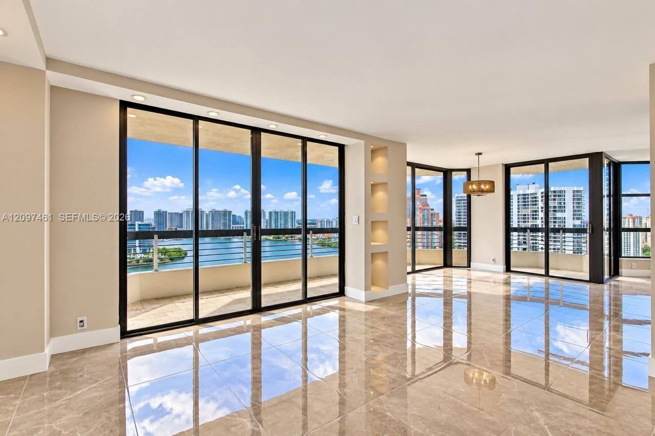 19101 NE 36th Ct, Unit 2705, Aventura, FL 33180 Photo