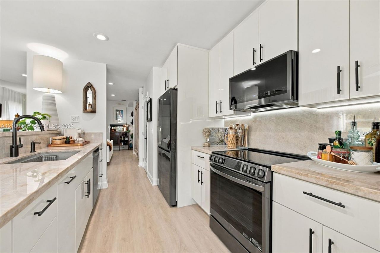 3151 New York St, Unit 3151, Miami, FL 33133 Photo