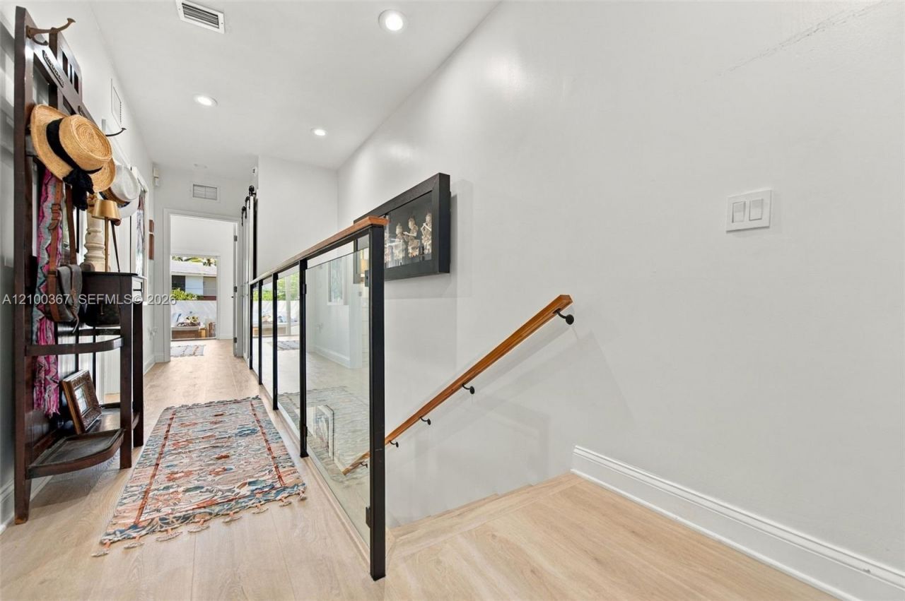 3151 New York St, Unit 3151, Miami, FL 33133 Photo