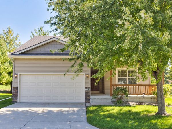 5945 Sapphire Circle, Johnston, IA 50131