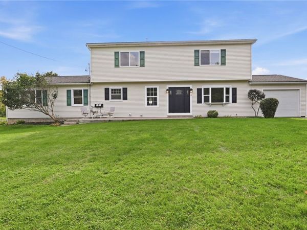 2 Apollo Place , Macedon, NY 14502