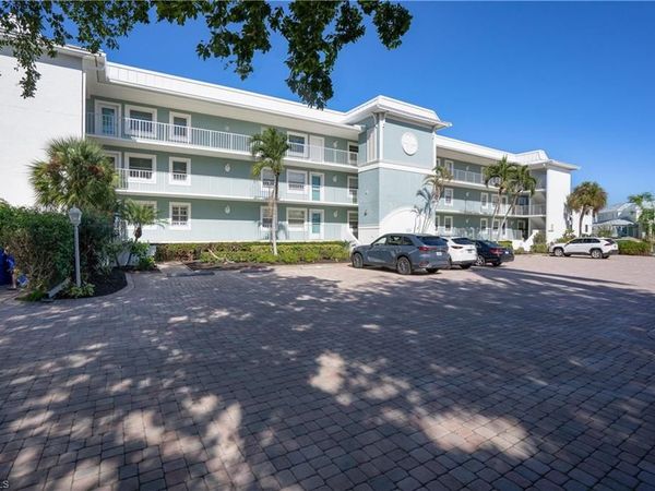 1120 Little Neck CT , Unit E40, NAPLES, FL 34102