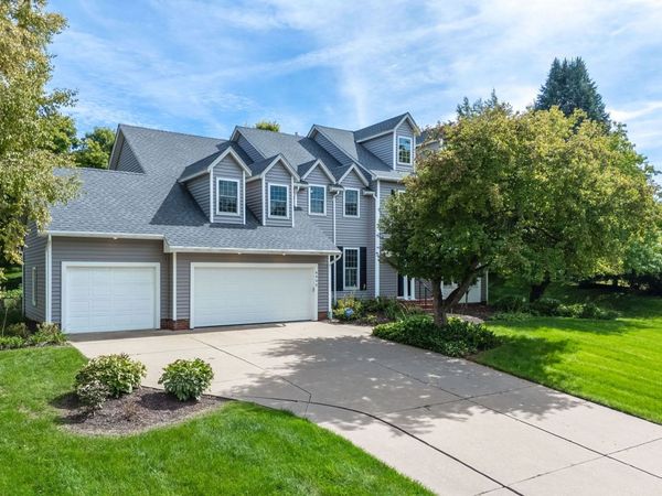 6455 Thomas Court , Bettendorf, IA 52722