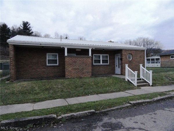 936 Plutus Avenue, Chester, WV 26034
