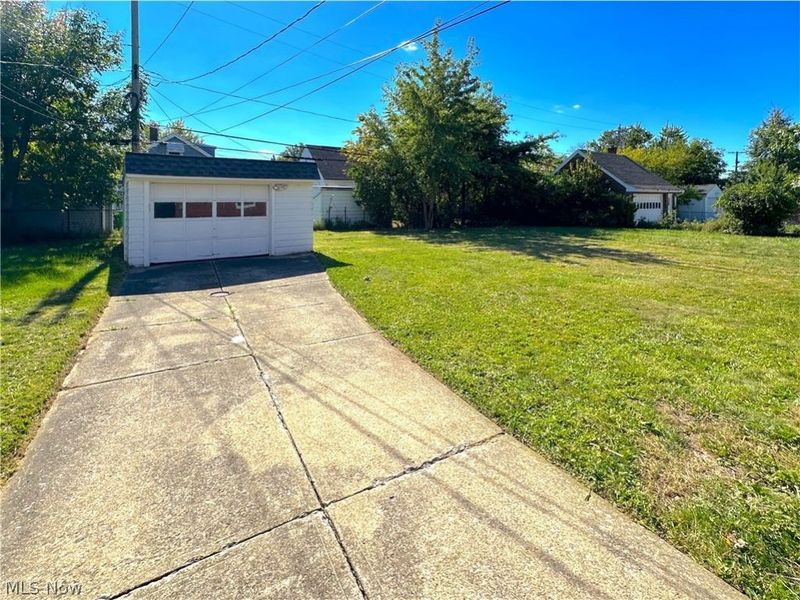 21200 Tracy Avenue, Euclid, OH 44123 Photo 32