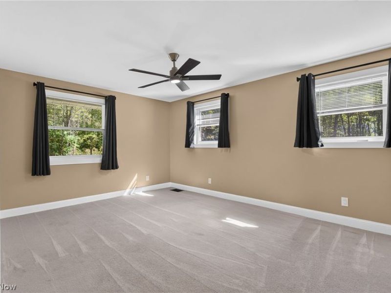 10533 Jones Rd , Diamond, OH 44412 Photo 17
