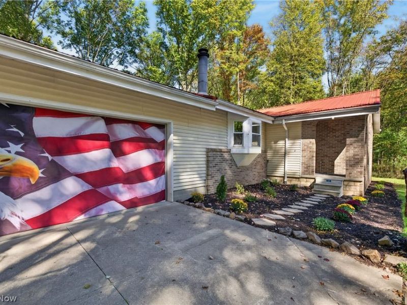 10533 Jones Rd , Diamond, OH 44412 Photo 2
