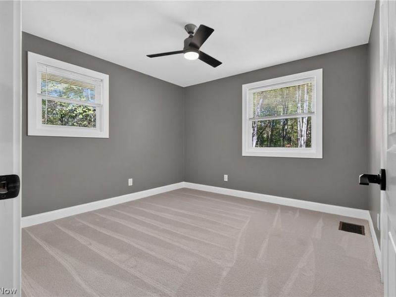 10533 Jones Rd , Diamond, OH 44412 Photo 22